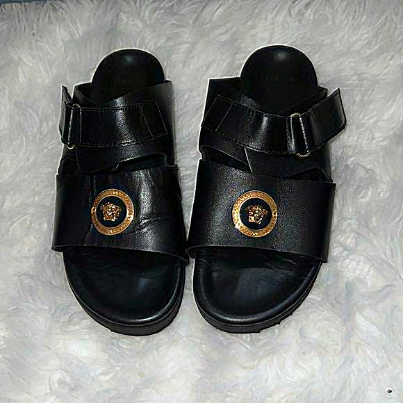 Versace‎ slides - Picture 1 of 7